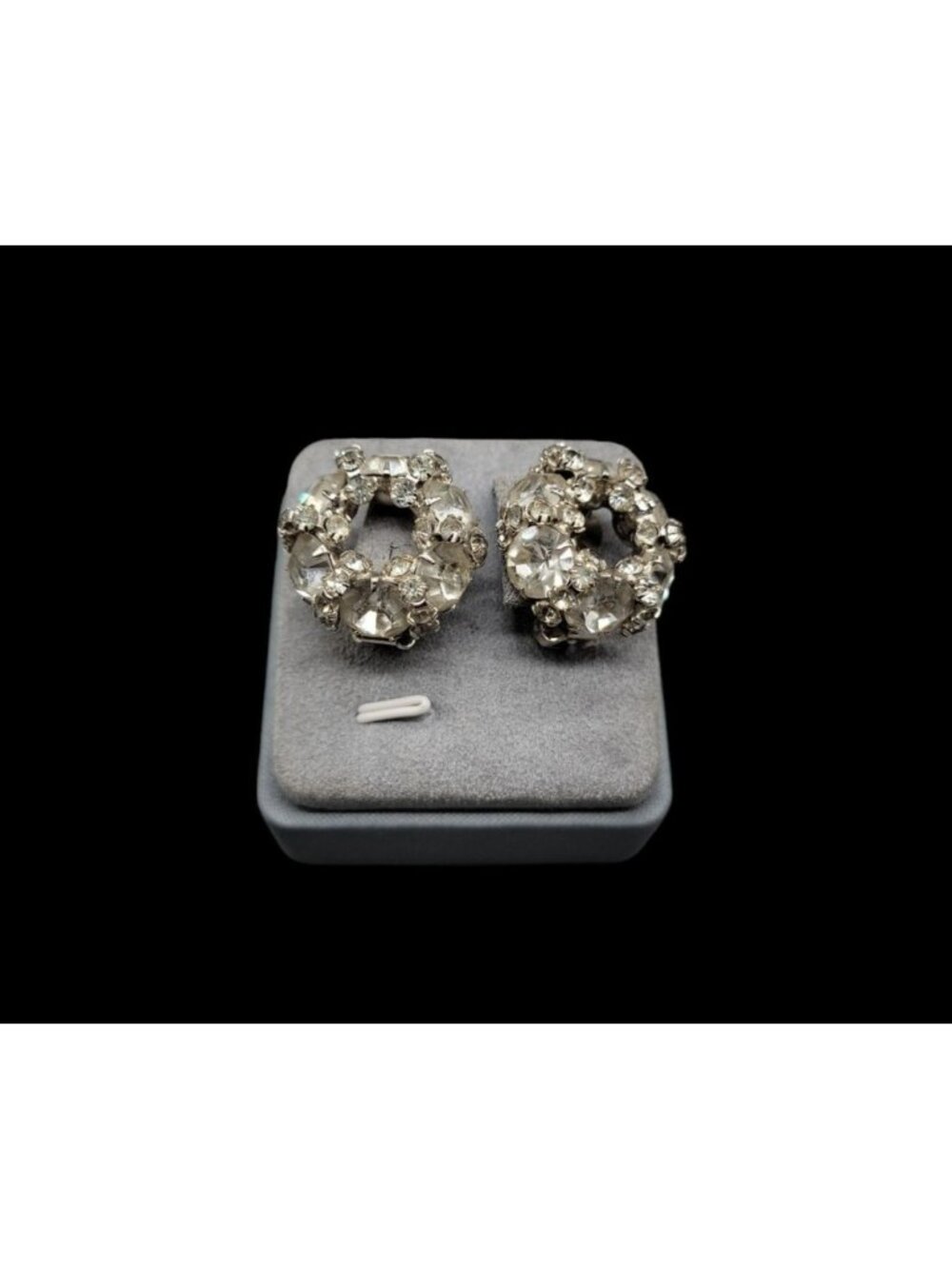 Signed Vintage Warner Clear Rhinestone Wreath Clip On Earrings 1950 Original Box - Picture 2 of 12